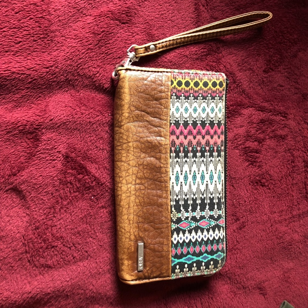 🎀 Aeropostal Wallet